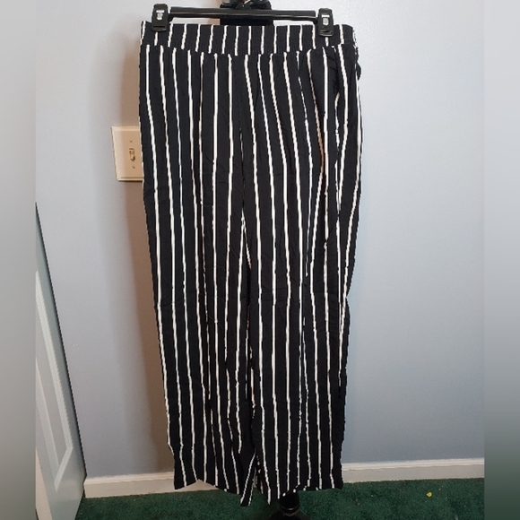 H&M Divided Wide Leg Pants With Pockets Black/White Stripes Size 6 - Picture 2 of 6